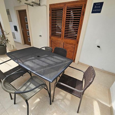 Apartmani Majic Макарська Екстер'єр фото