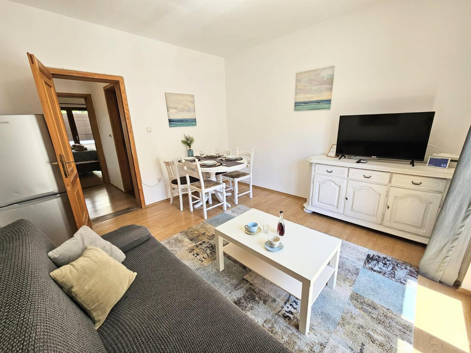 Apartmani Majic Макарська Екстер'єр фото