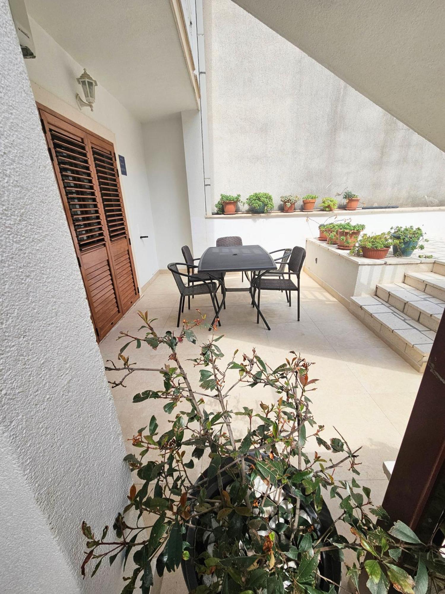 Apartmani Majic Макарська Екстер'єр фото